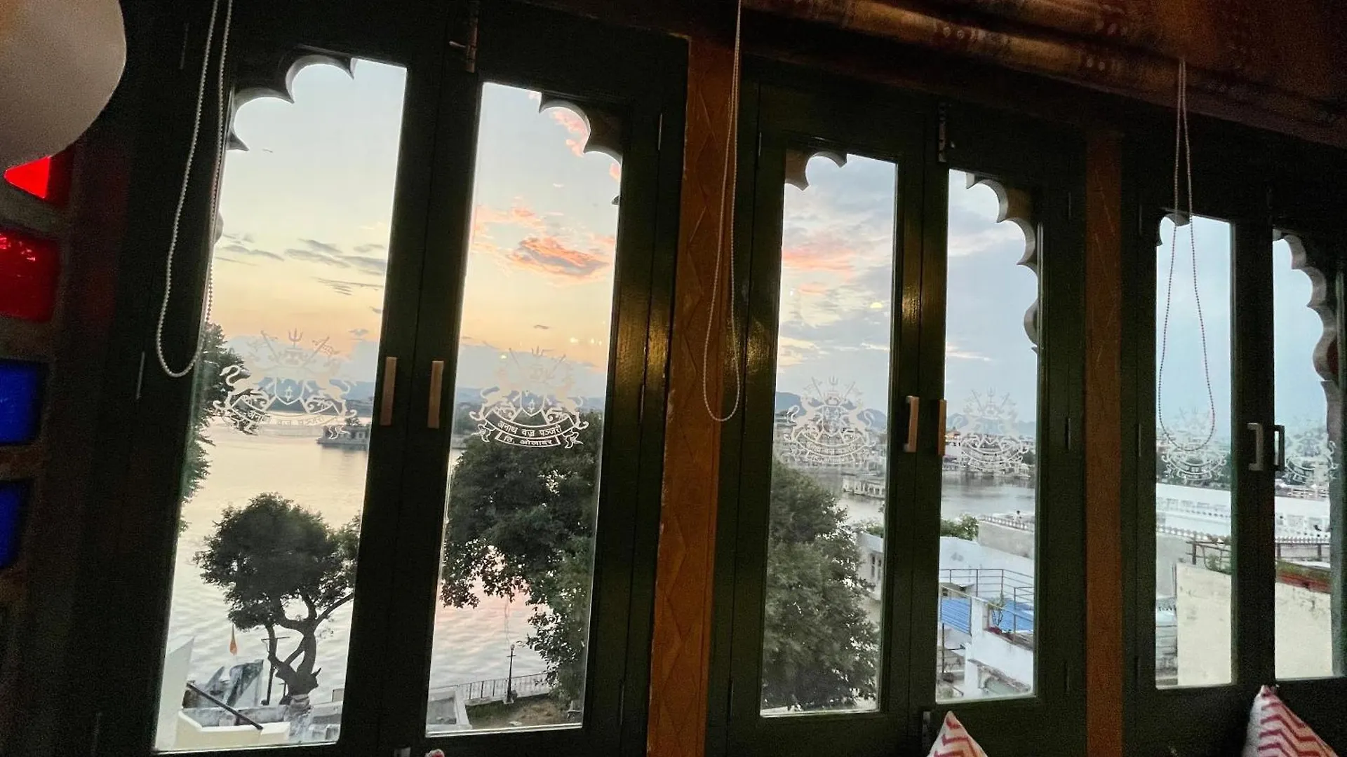 ***  Sheeshmahal By Oladar Hotel Udaipur India