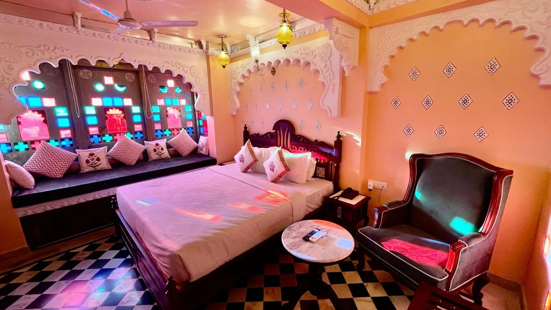 Sheeshmahal By Oladar Hotel Udaipur