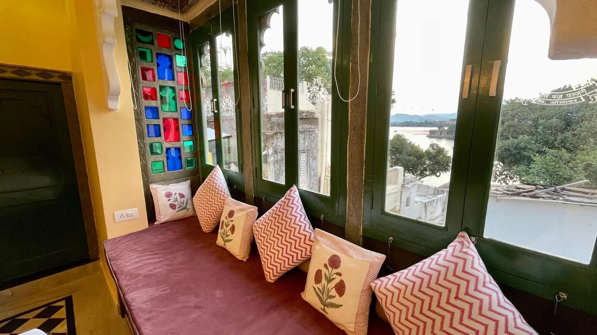 Sheeshmahal By Oladar Hotel Udaipur