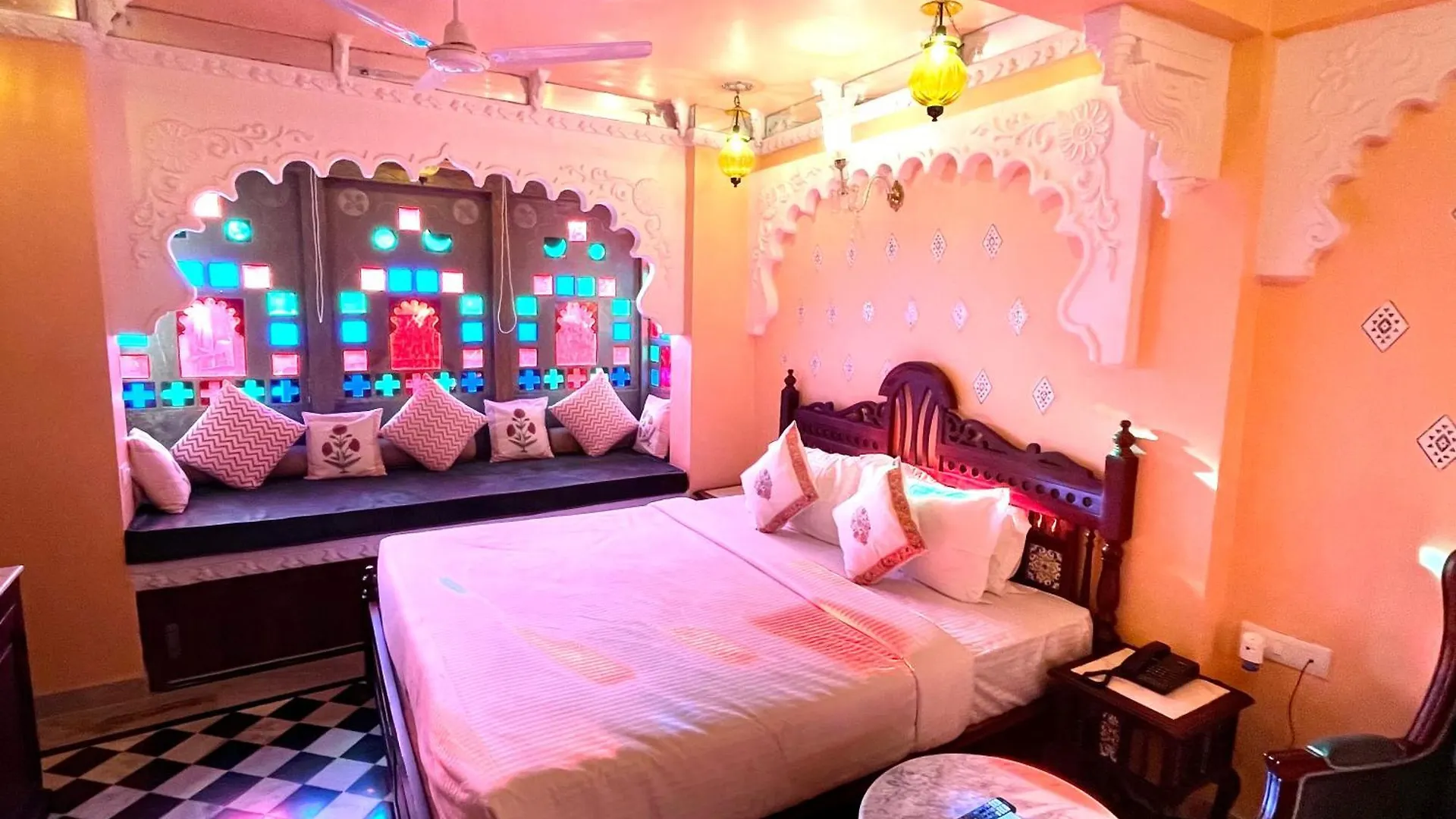 Sheeshmahal By Oladar Hotel Udaipur