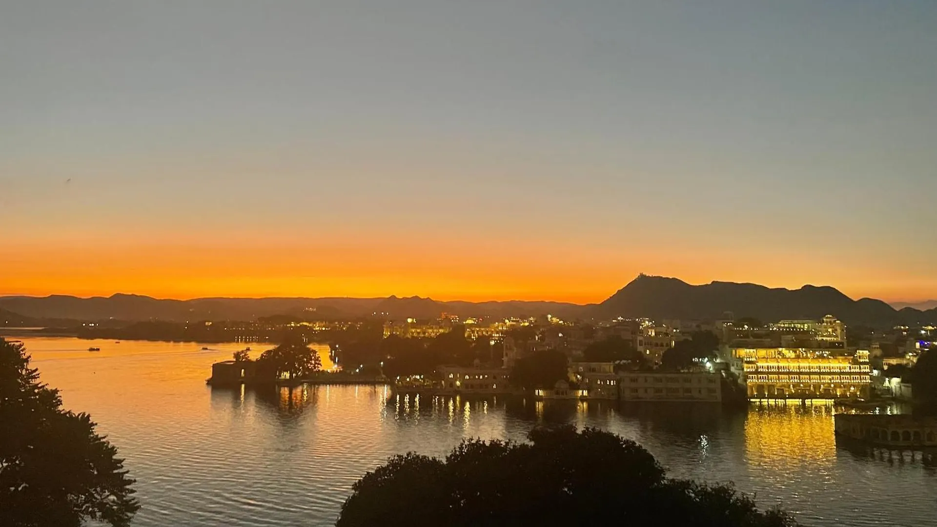 Sheeshmahal By Oladar Hotel Udaipur